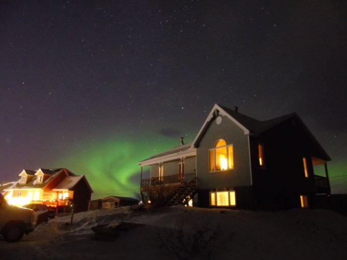 Aurore boréale au dessus de ma maison Kuujjuaq