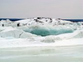 L’eau de la rivière Koksoak se libère, Avril